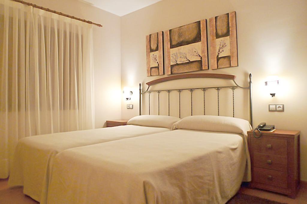 Apartamentos Rurales Antojanes Granda  Chambre photo